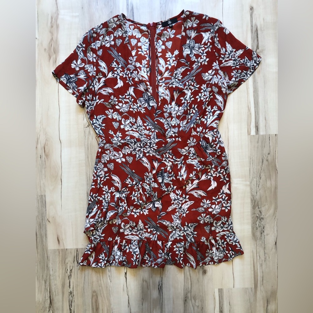 ✨$10 Clear Out ✨ Motel Rocks Red Floral Tie-Waist Ruffle Tunic Dragonfly Flowers
